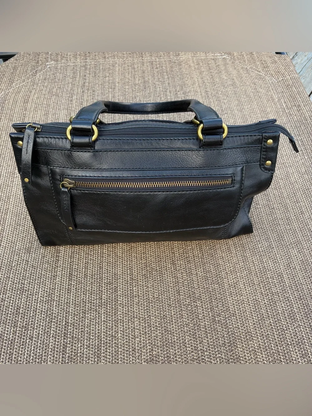 Fossil medium black